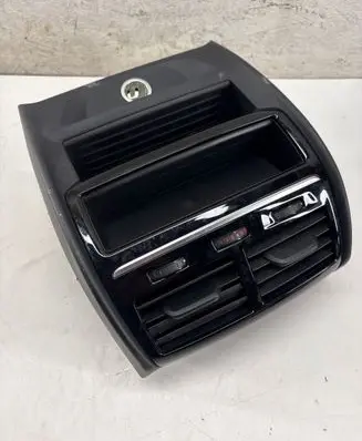 BMW 5 G30 G31 G38 Rear air vent grill 9357865 14022017 09886