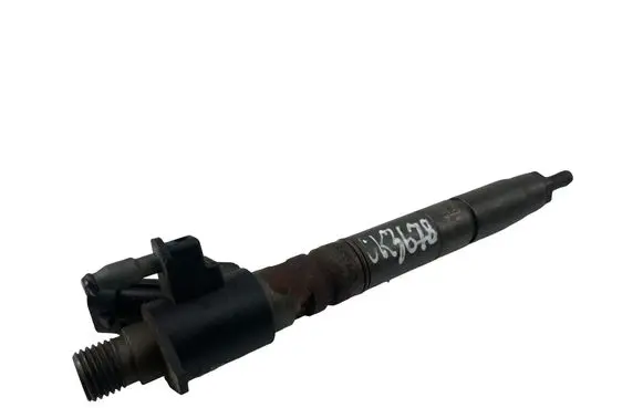 Volvo XC70 Fuel injector 31272690