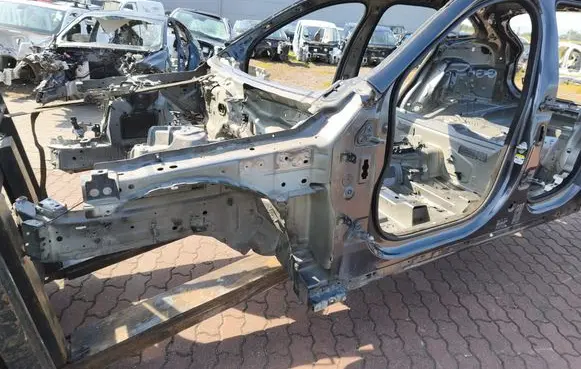 Jaguar F-Pace Front quarter panel