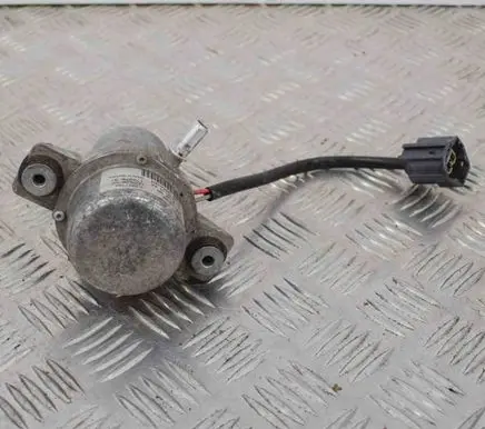 Opel Meriva B Vacuum pump 13337744