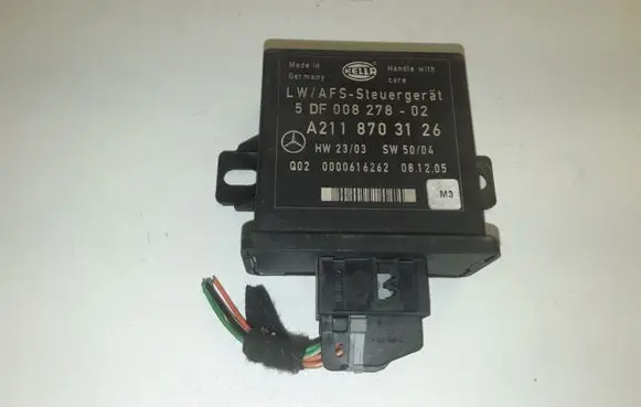 Mercedes-Benz E W211 Light module LCM A2118703126 5DF00827802