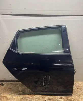 Seat Leon (5F) Rear door 