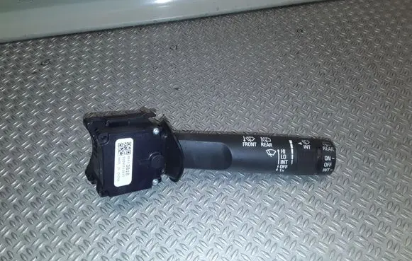 Opel Zafira C Wiper control stalk 95433818