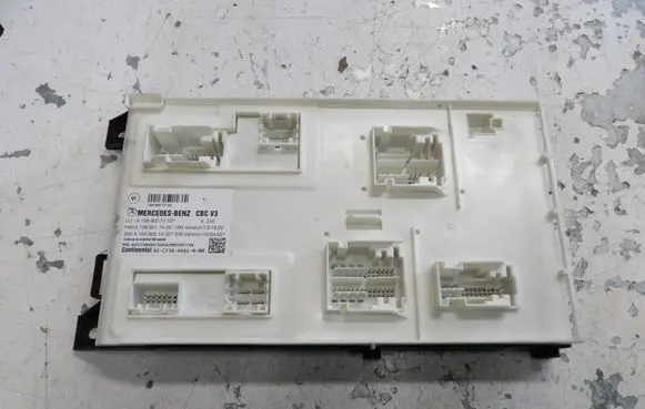Mercedes-Benz A W176 SAM control unit A1569007702 A1569021400 A1569011400