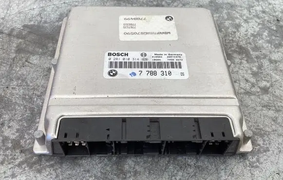 BMW 5 E39 Engine control unit/module 7788310 0281010314