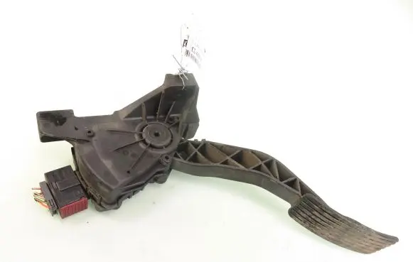 Mitsubishi Colt Accelerator throttle pedal 6PV00886600 A4543000304 MN125792