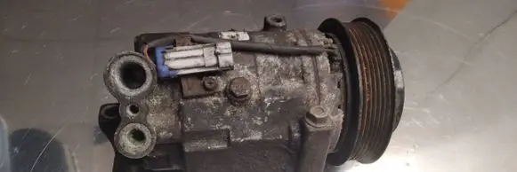 Opel Insignia A Air conditioning (A/C) compressor (pump) 13220076
