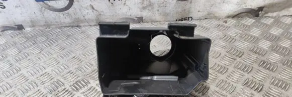 Mercedes-Benz E W213 Fuse box cover A2135400124