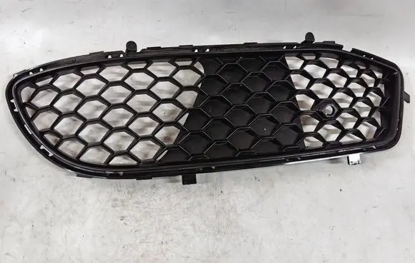 Alfa Romeo Giulia Front bumper lower grill 156119501