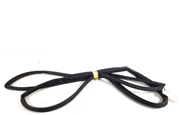 Toyota Prius (XW30) Rubber seal rear door 67872-47030