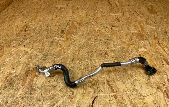 BMW 1 F40 Turbo turbocharger oiling pipe/hose 8676525