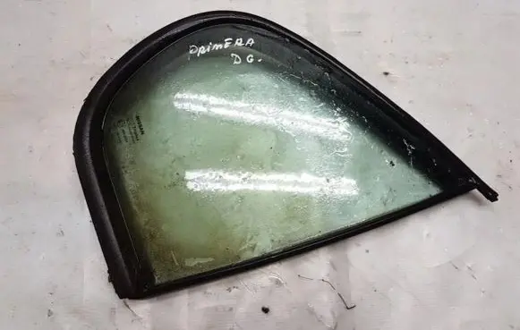 Nissan Primera Rear vent window glass 
