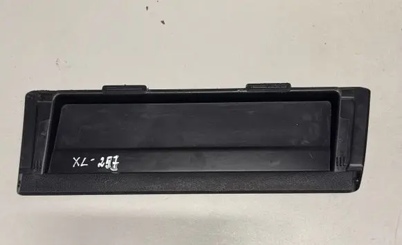Volkswagen PASSAT B6 Trunk/boot storage box wall 3C9867464B