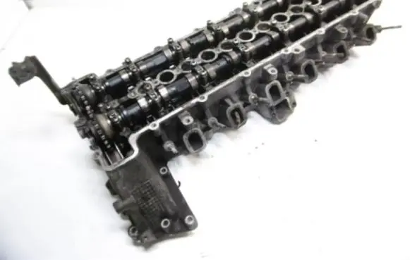 BMW 5 E39 Engine head 22468759
