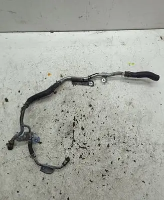 Coolant pipe/hose