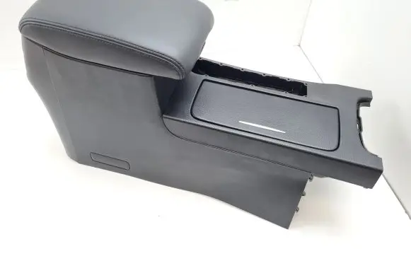 Suzuki Kizashi Armrest 75851A57L00E
