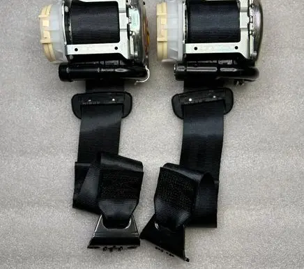 Volkswagen Polo VI Set of seat belts 2G0857805