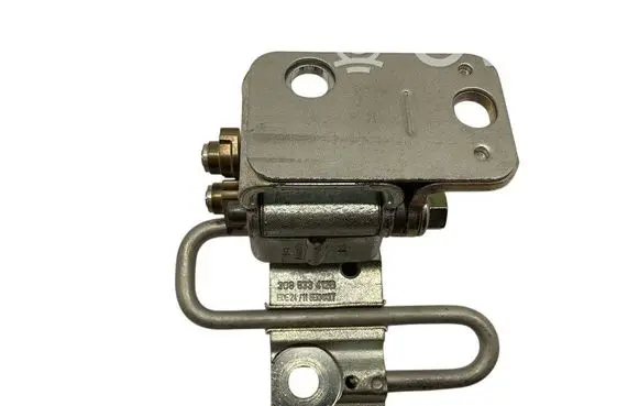Volkswagen PASSAT B7 Rear door lower hinge 3c8833412b