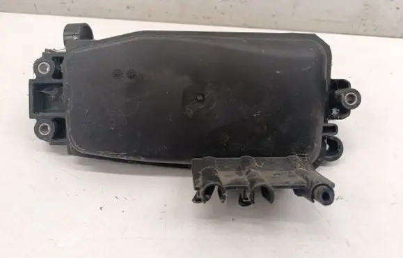 Vacuum air tank