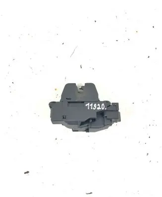 Peugeot 308 Tailgate lock latch 9804762080