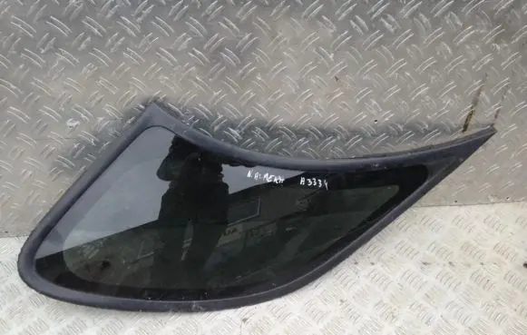 Nissan Almera Rear side window
