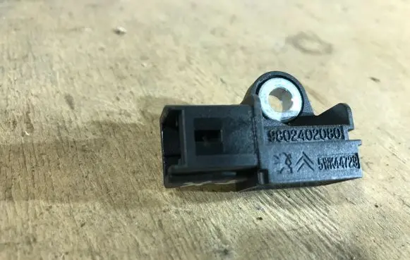 Peugeot 508 Airbag deployment crash/impact sensor 9802402080 5WK44729