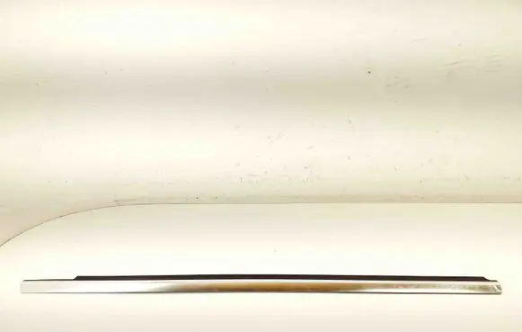 Mercedes-Benz E W212 Door glass trim 