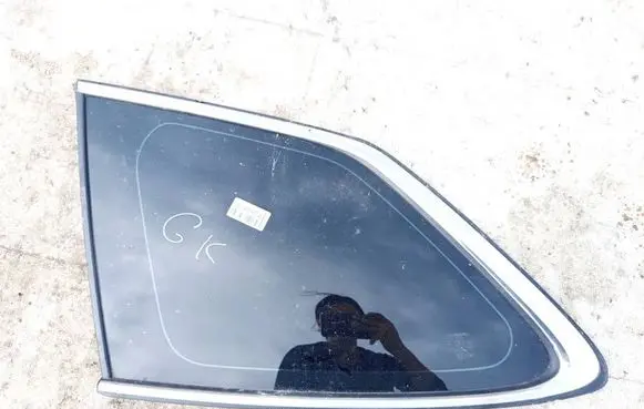 Subaru Legacy Rear side window as2