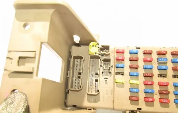 Subaru XV Fuse module 82201FJ010