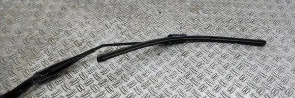 Front wiper blade arm