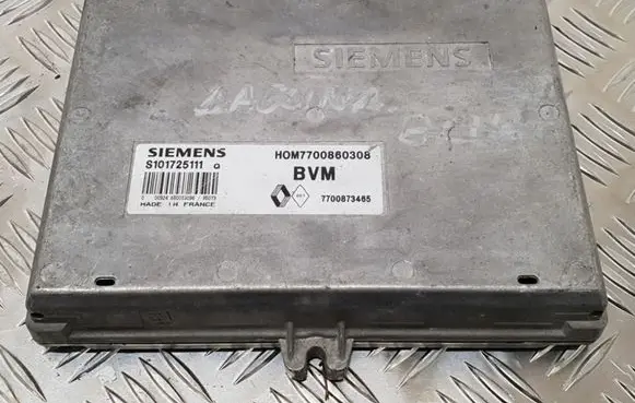 Renault Laguna I Engine control unit/module S101725111Q 7700860308