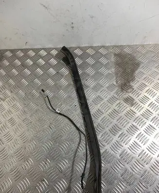Volkswagen Touareg II Tailgate sensor 7P6827711