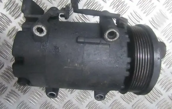 Ford Focus Air conditioning (A/C) compressor (pump) 3m5h19d629kd 3m5h-19d629-kd