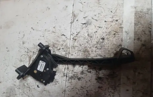 Volvo S60 Accelerator throttle pedal 30683514 6PV00853713