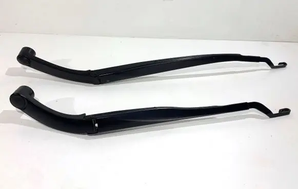 Hyundai Kona I Front wiper blade arm