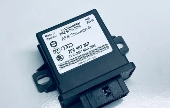 Volkswagen Touareg II Light module LCM 7P6907357C