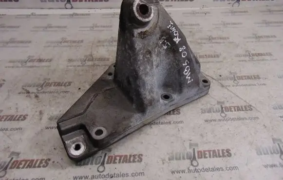Mercedes-Benz S W221 Engine mounting bracket A2732230504