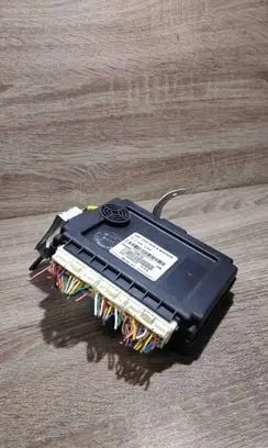 KIA Carens II Central body control module 954001D610 97RA010048