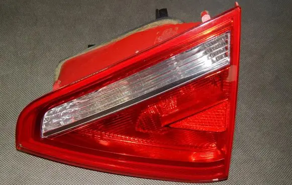 Audi A5 Sportback 8TA Tailgate rear/tail lights 8T0945094