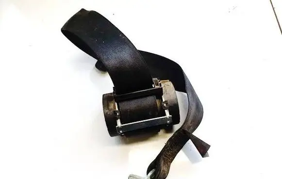 Rear seatbelt