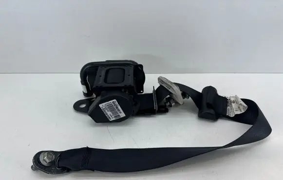 Nissan Leaf II (ZE1) Rear seatbelt 638265301F