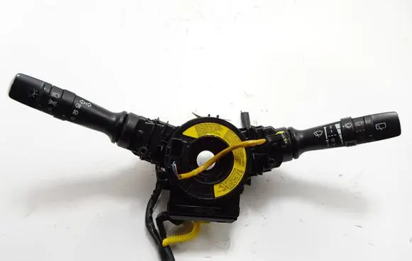 Wiper turn signal indicator stalk/switch
