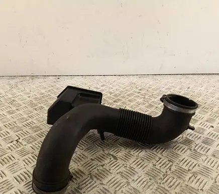 KIA Sportage Air intake duct part 28130D3400