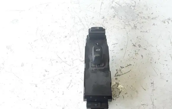 Volvo V70 Electric window control switch 30737519