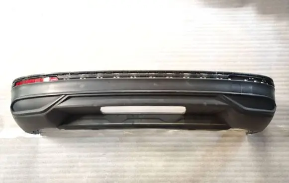 Front bumper lip