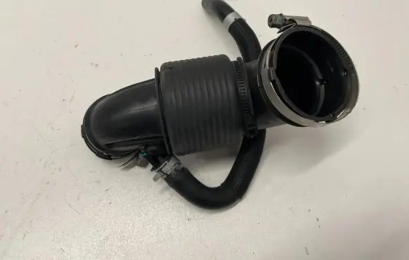 Hyundai Tucson TL Air intake hose/pipe 28130D3150