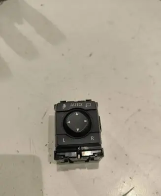 Toyota RAV 4 (XA50) Wing mirror switch 183930