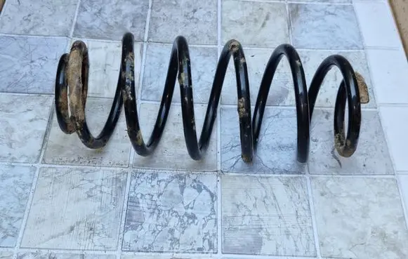 Toyota Yaris Rear coil spring