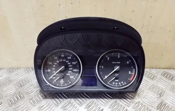 BMW X1 E84 Speedometer (instrument cluster) 700137562 9283842 A2C82644400