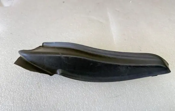 Dodge RAM Fender end trim 68299455AC